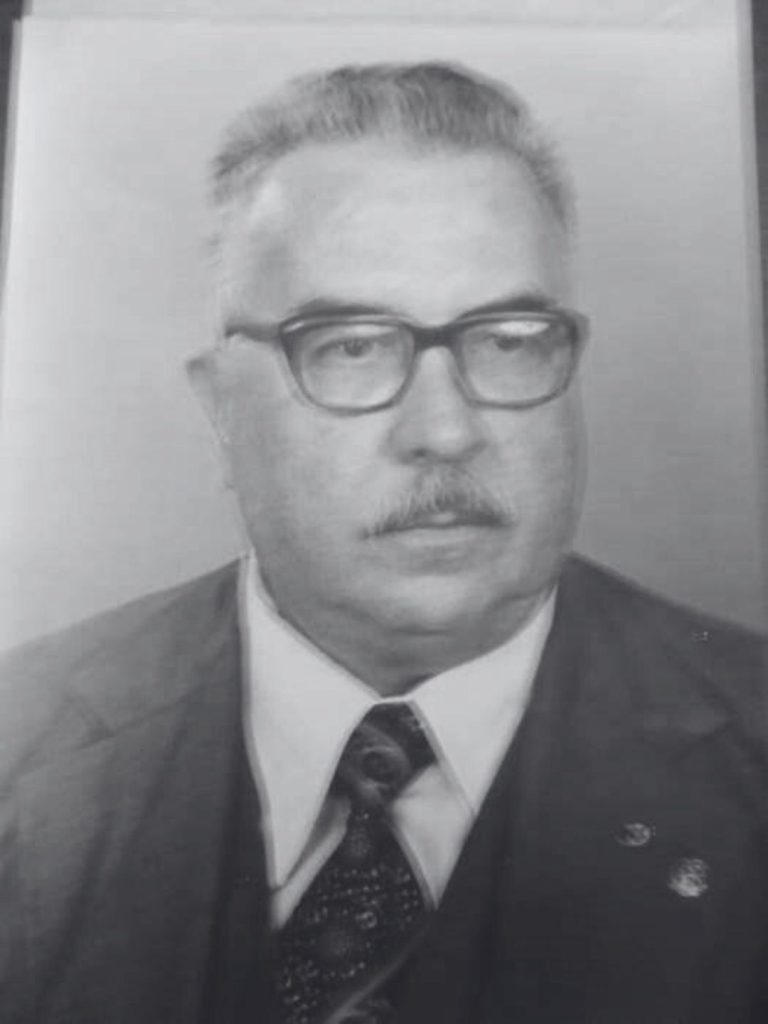 Hélenton Barbosa Cortês